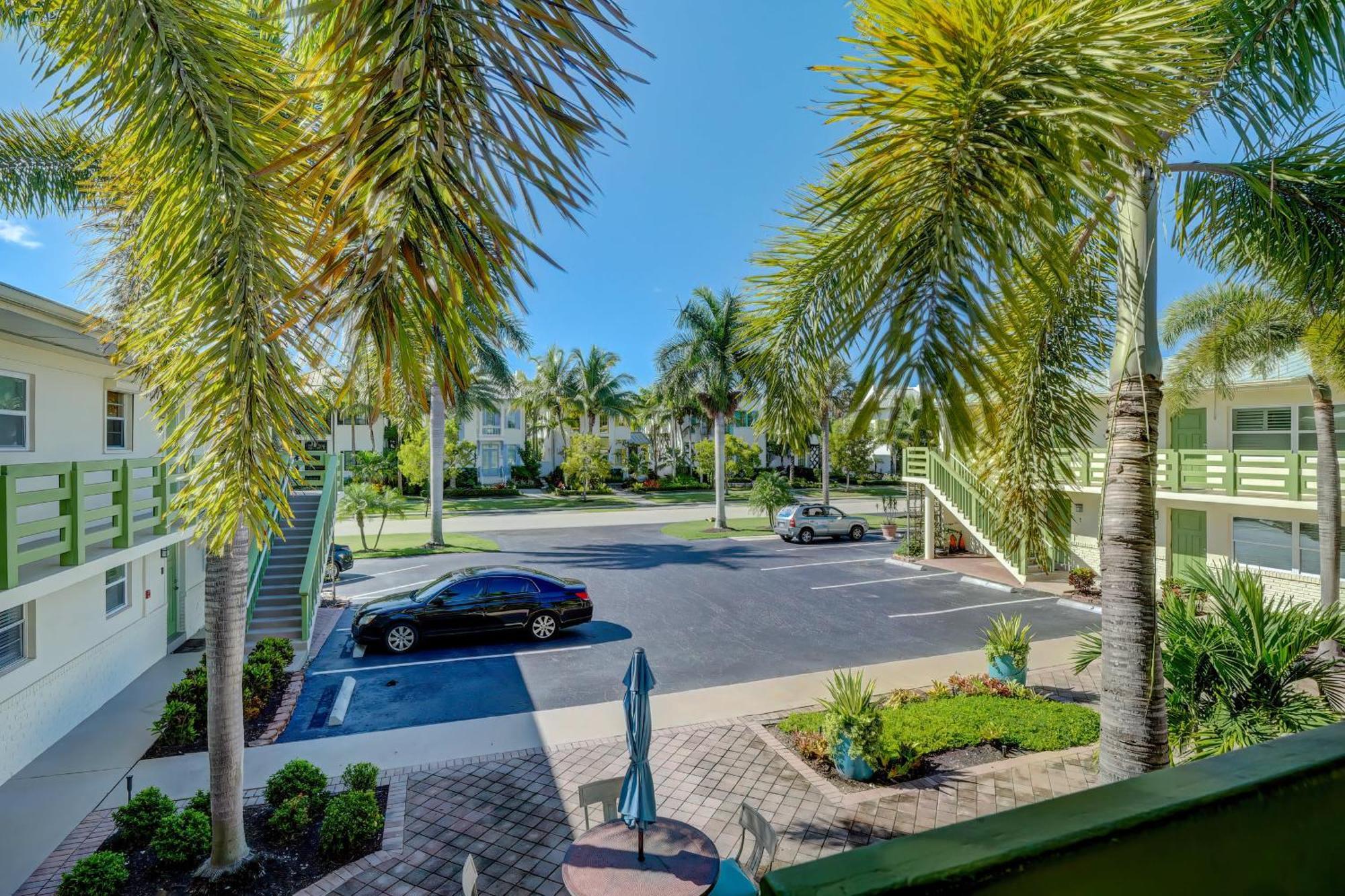 Walk To The And Downtown From Our Totally Upgraded Holiday home *