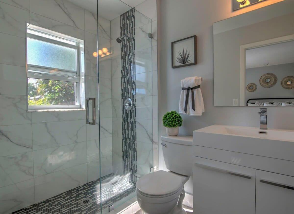 Bliss Upscale Haven With Pool Naples