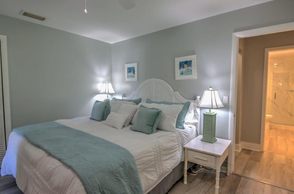 Bliss Upscale Haven With Pool Holiday home Naples