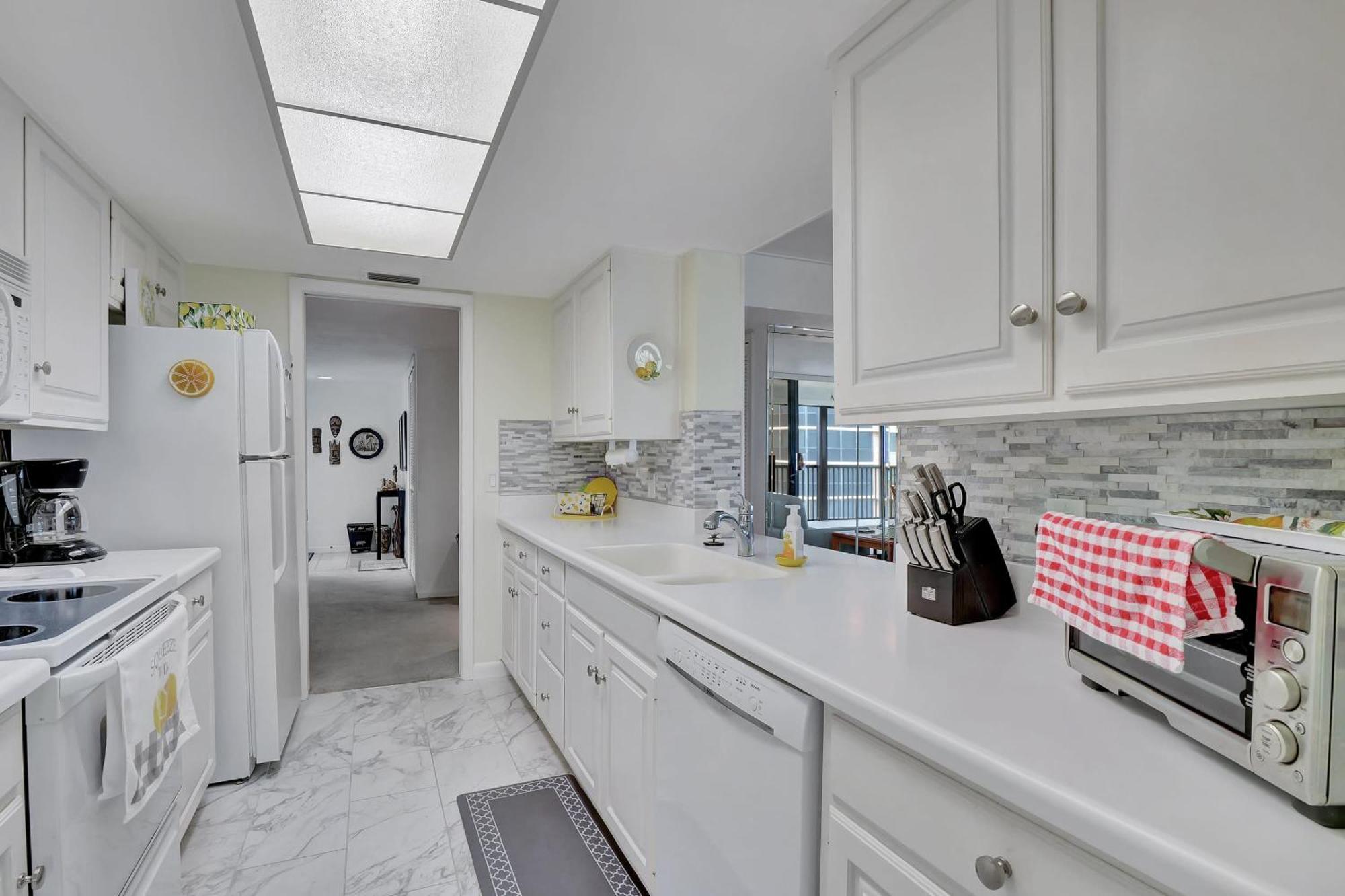 Holiday home 6th Floor End Unit -bay Side -with Gulf Views And Walk To Vanderbilt Naples