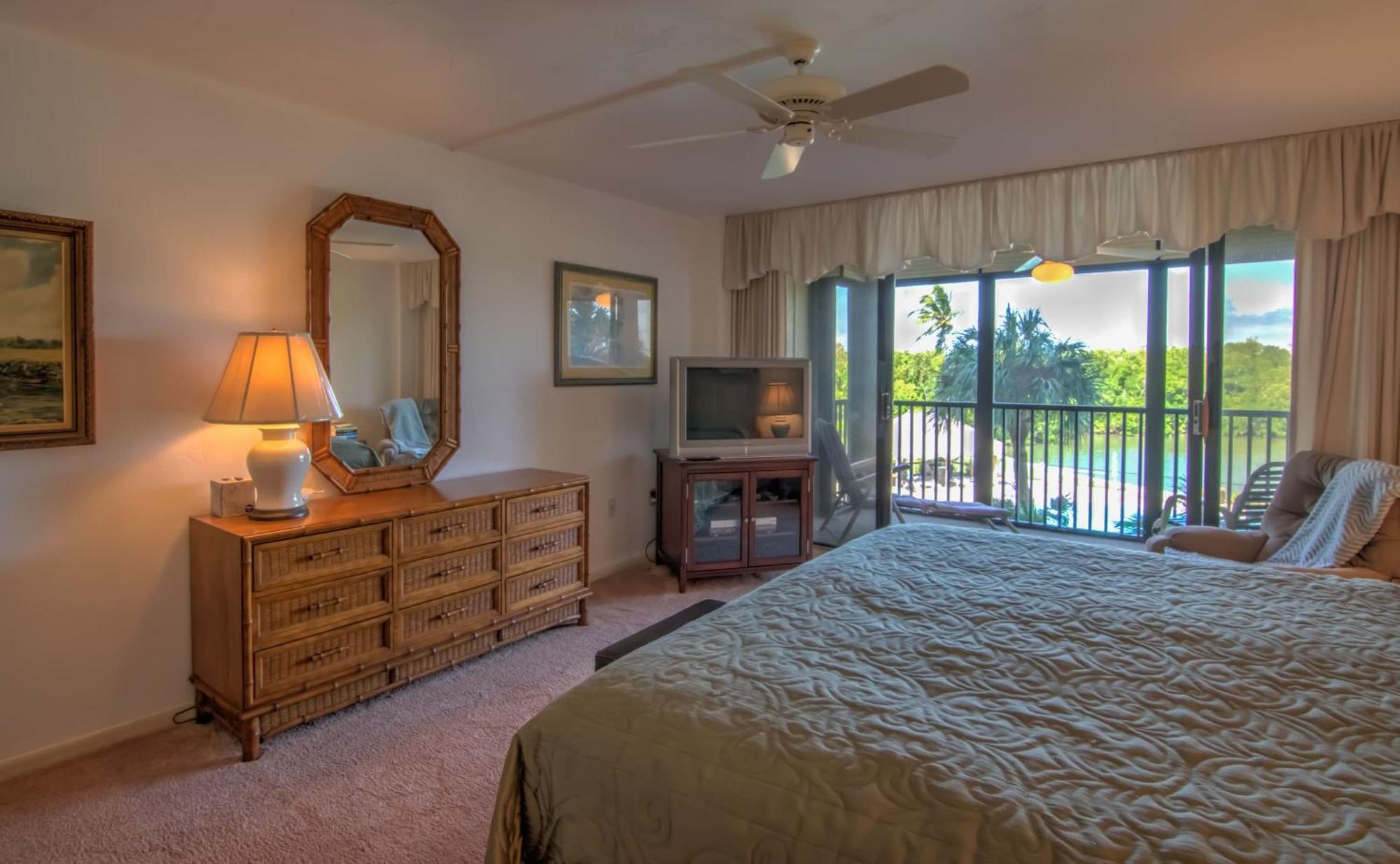 Walk To The And Enjoy Spectacular Views From 3 Bedroom Holiday home *