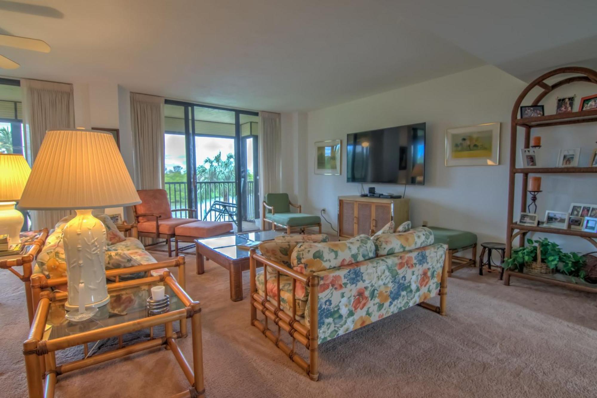 Walk To The And Enjoy Spectacular Views From 3 Bedroom