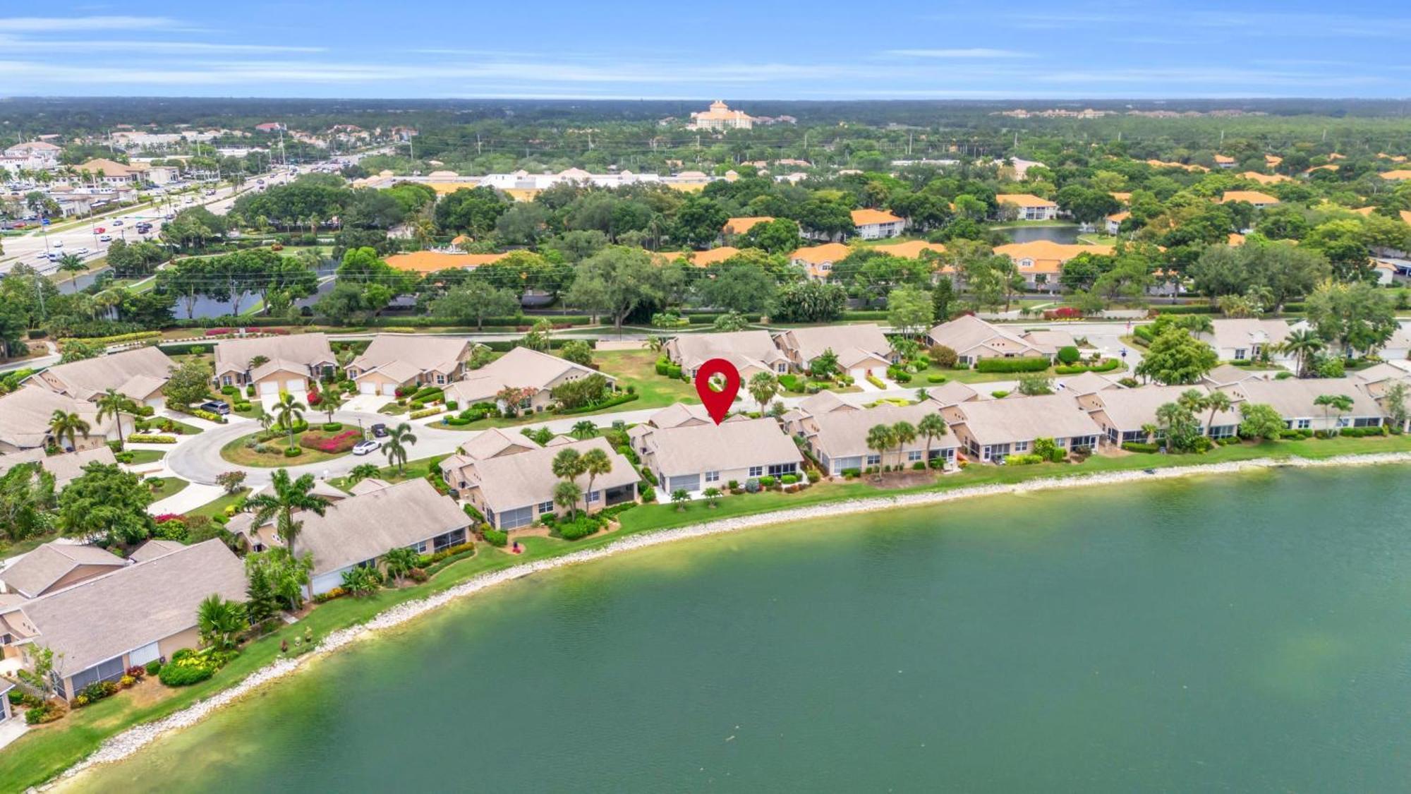 View With A 1 Car Garage 2 Bedrooms In Lakeside Of Fl