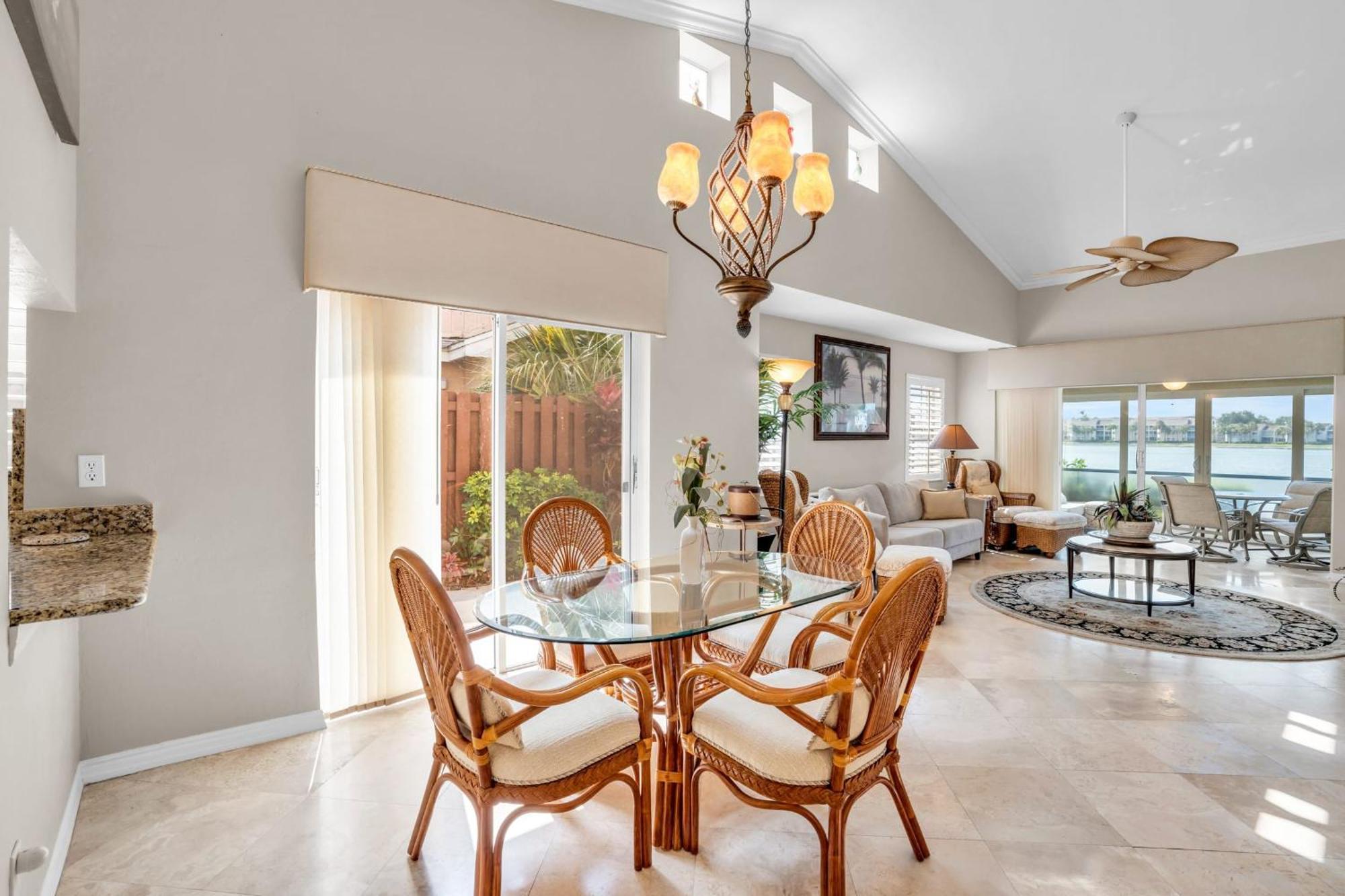 View With A 1 Car Garage 2 Bedrooms In Lakeside Of Fl Villa Naples