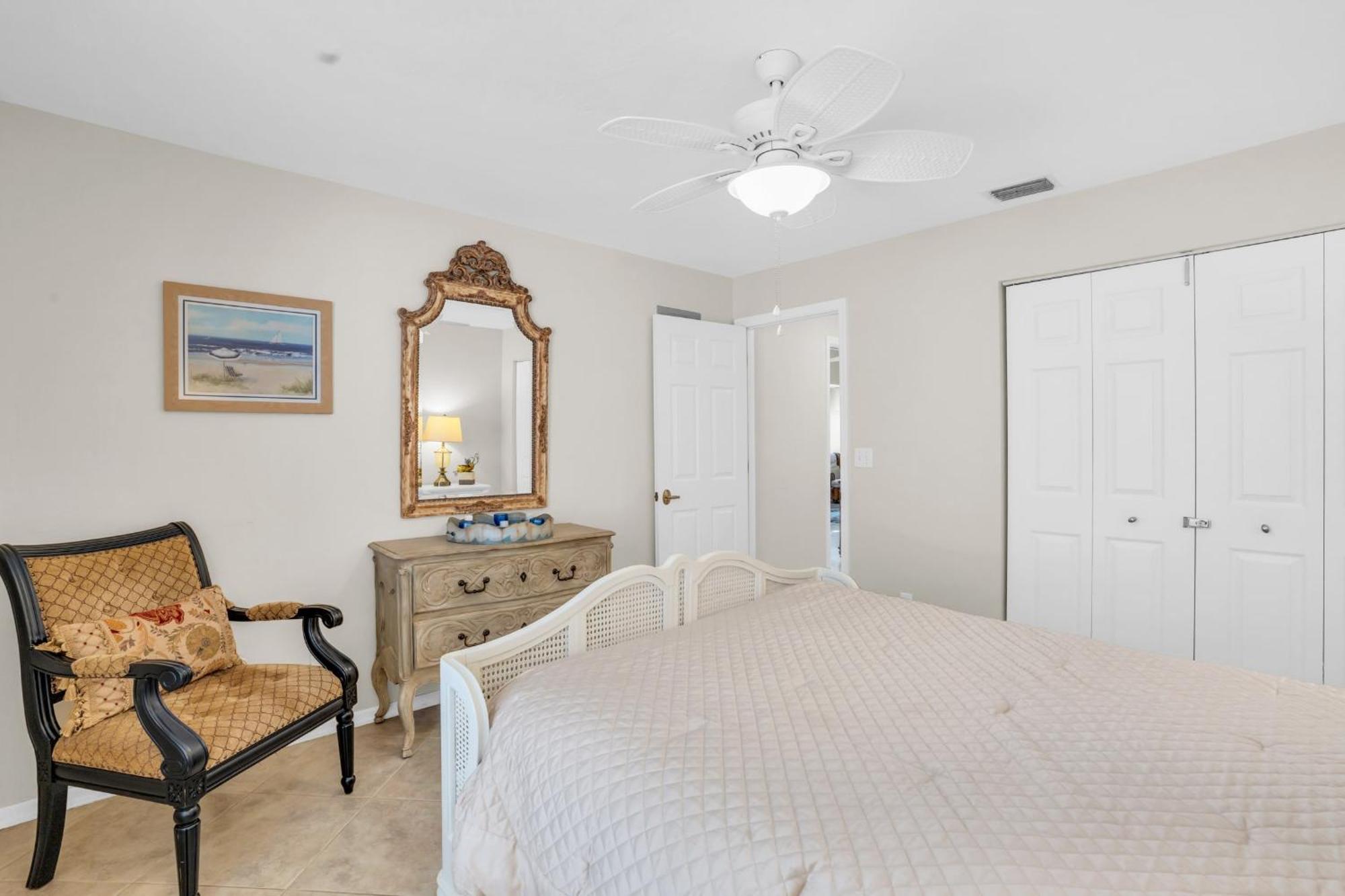 Villa View With A 1 Car Garage 2 Bedrooms In Lakeside Of Fl