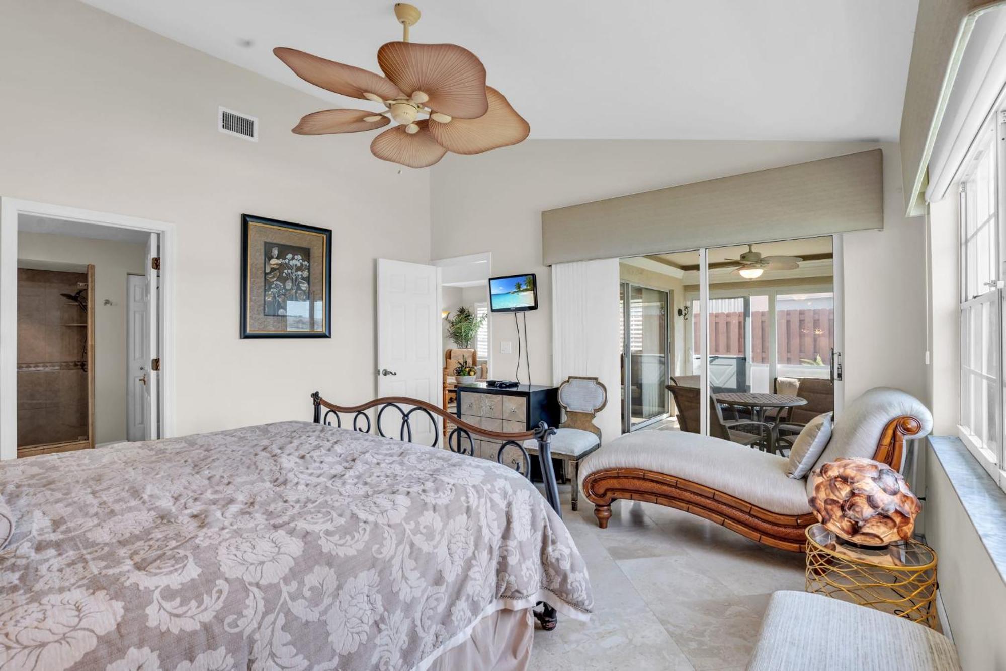 View With A 1 Car Garage 2 Bedrooms In Lakeside Of Fl * Naples