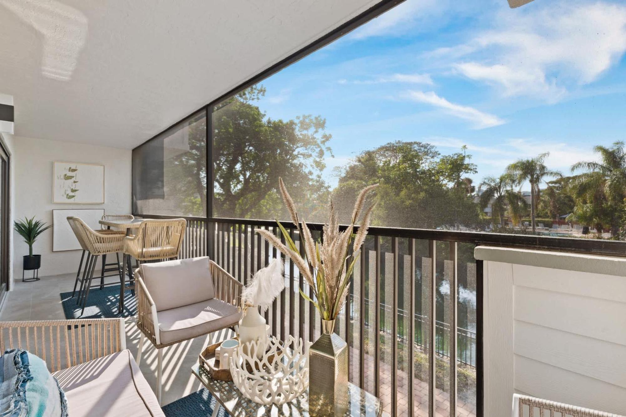 Spend Your Vacation In Luxury With Pool Views #243 * Naples