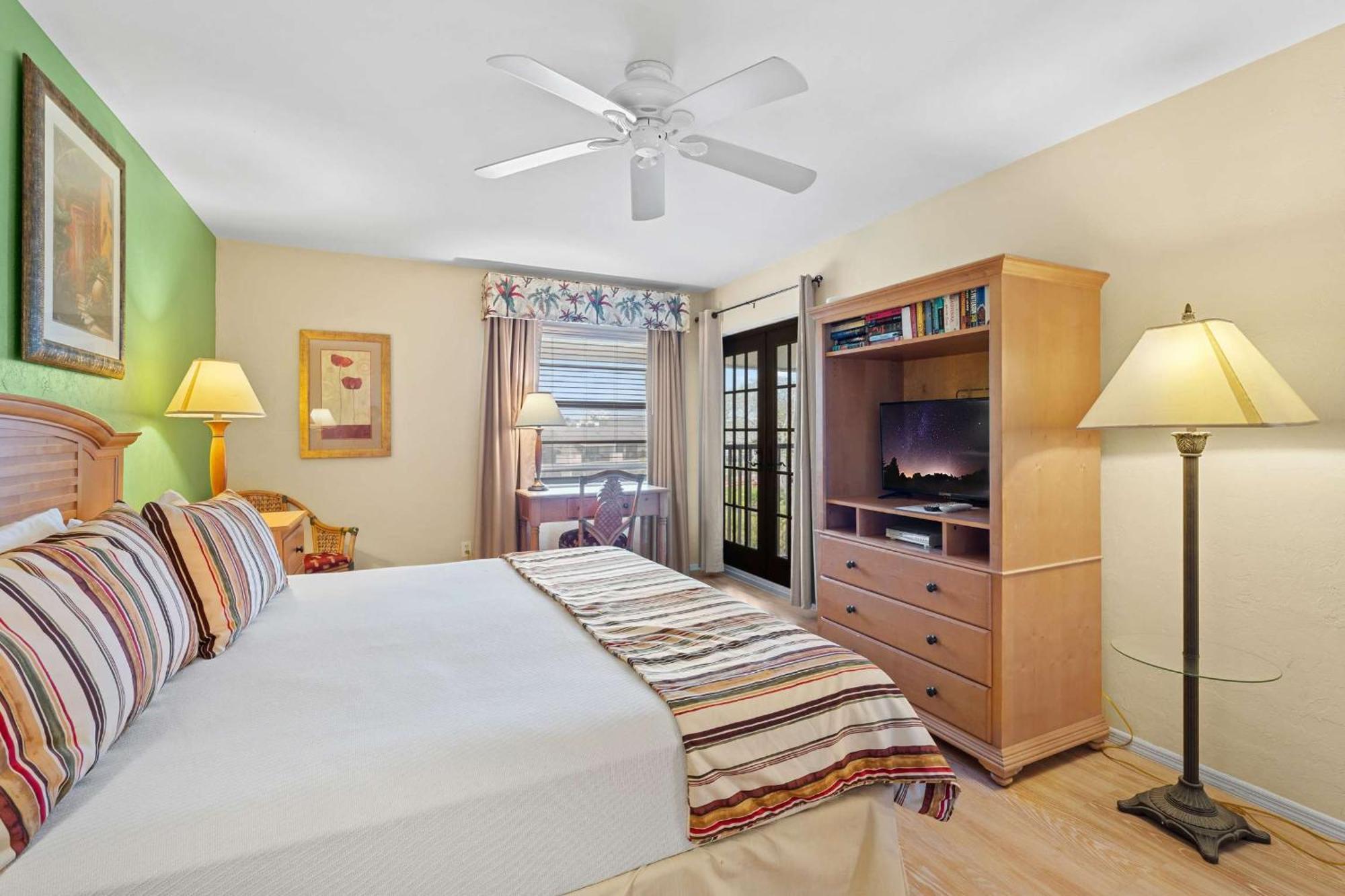 Scenic Views From 3rd Floor Deluxe #334 Holiday home *
