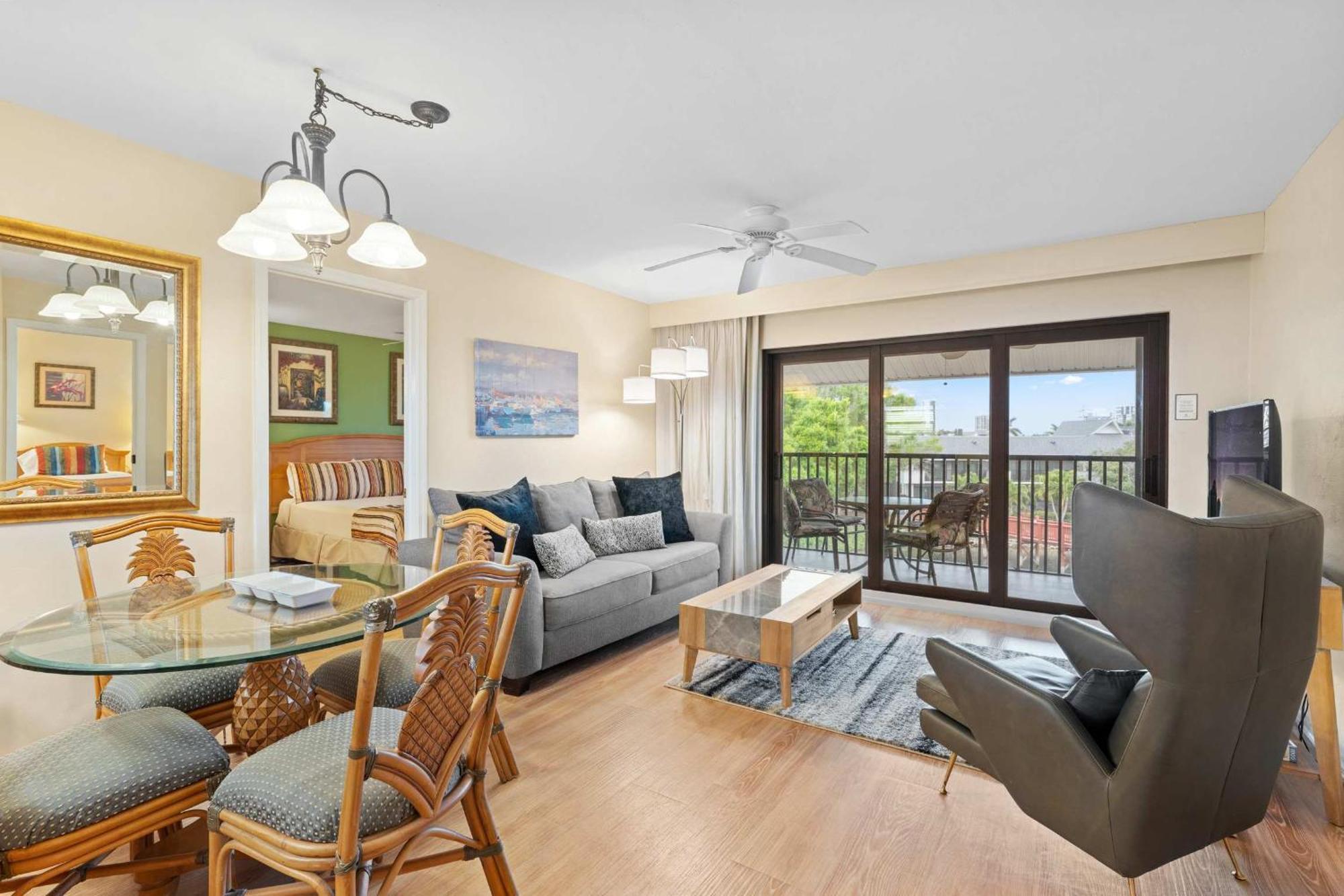 Scenic Views From 3rd Floor Deluxe #334 Holiday home *