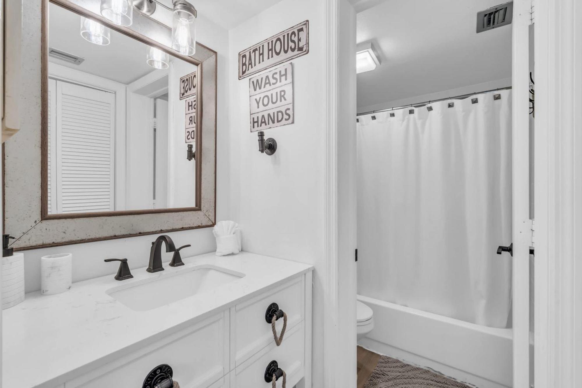 Remodeled 2br Luxury With Views