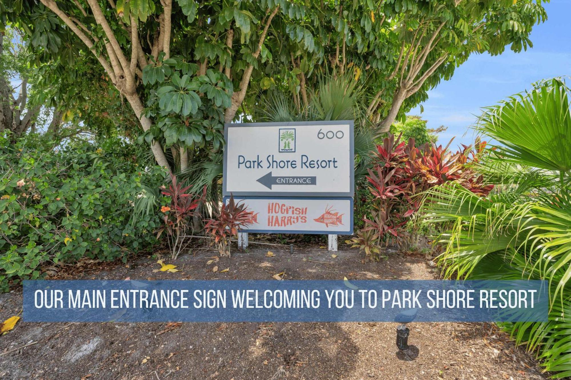 Remodeled 2br Luxury With Views Holiday home Naples