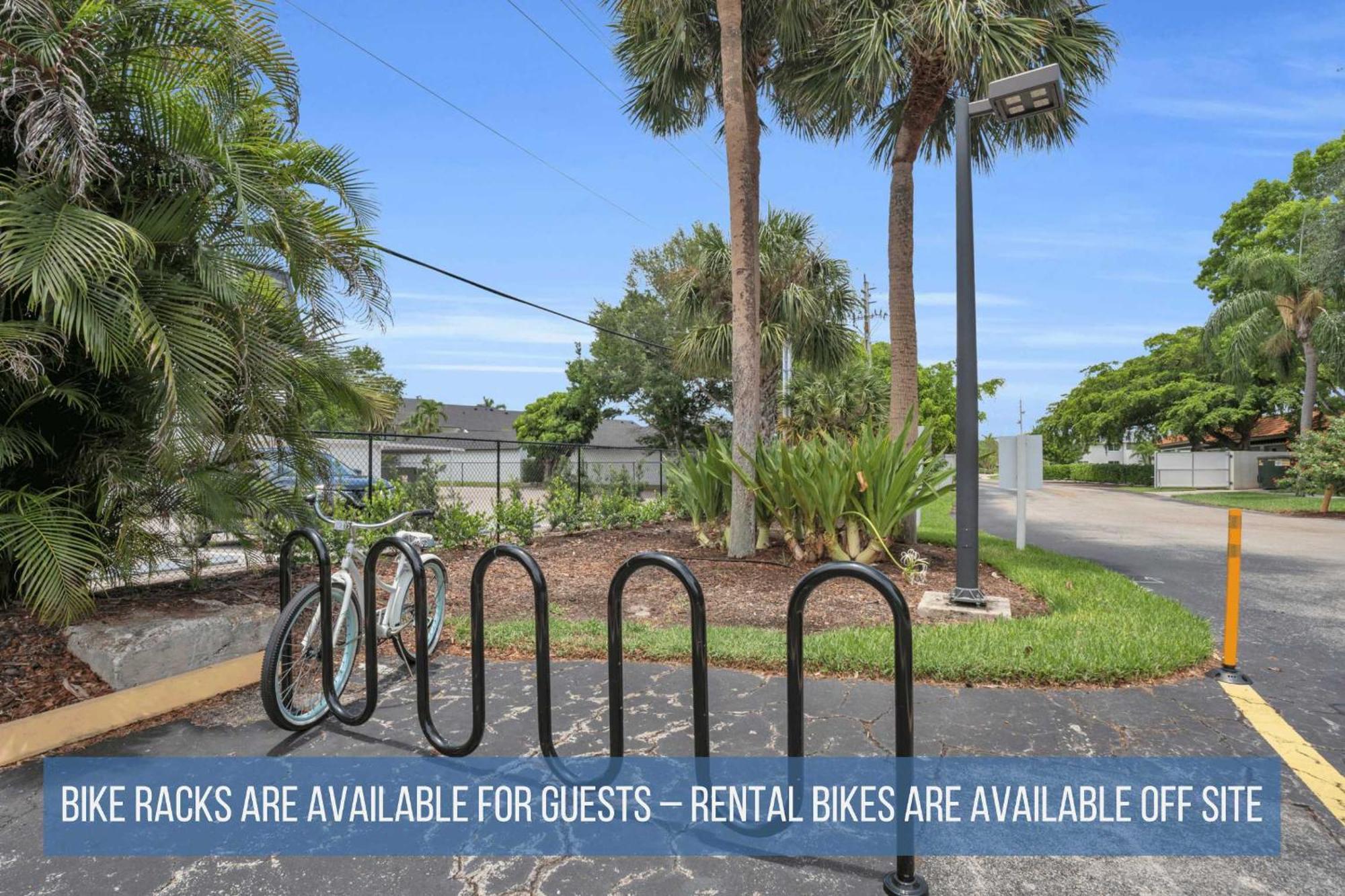 Remodeled 2br Luxury With Views * Naples