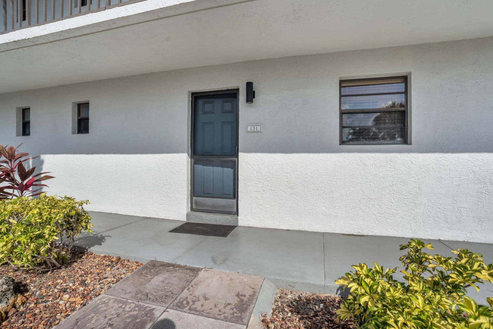 Walk From Lanai To Pool And Holiday home Naples
