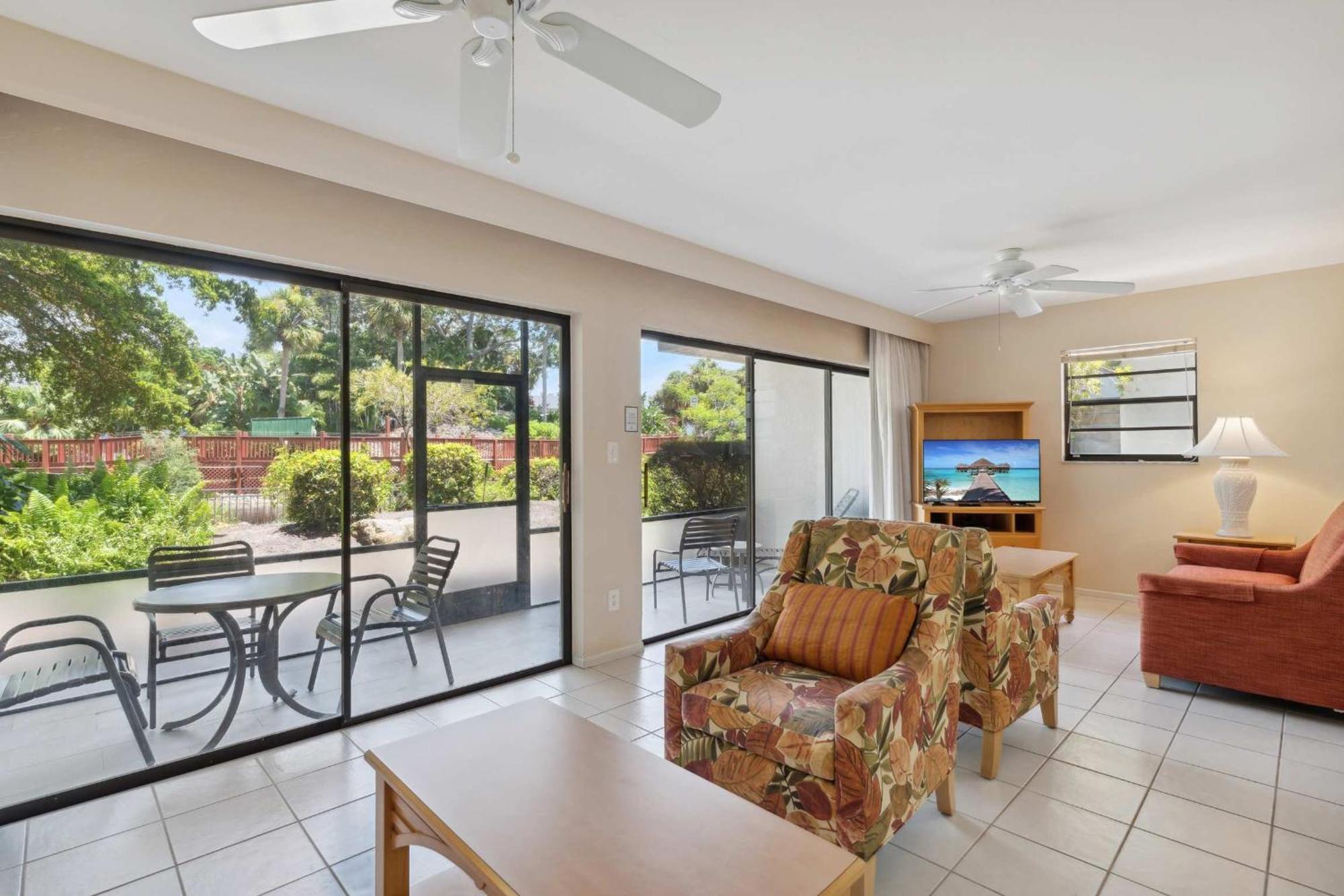View And Corner Unit
