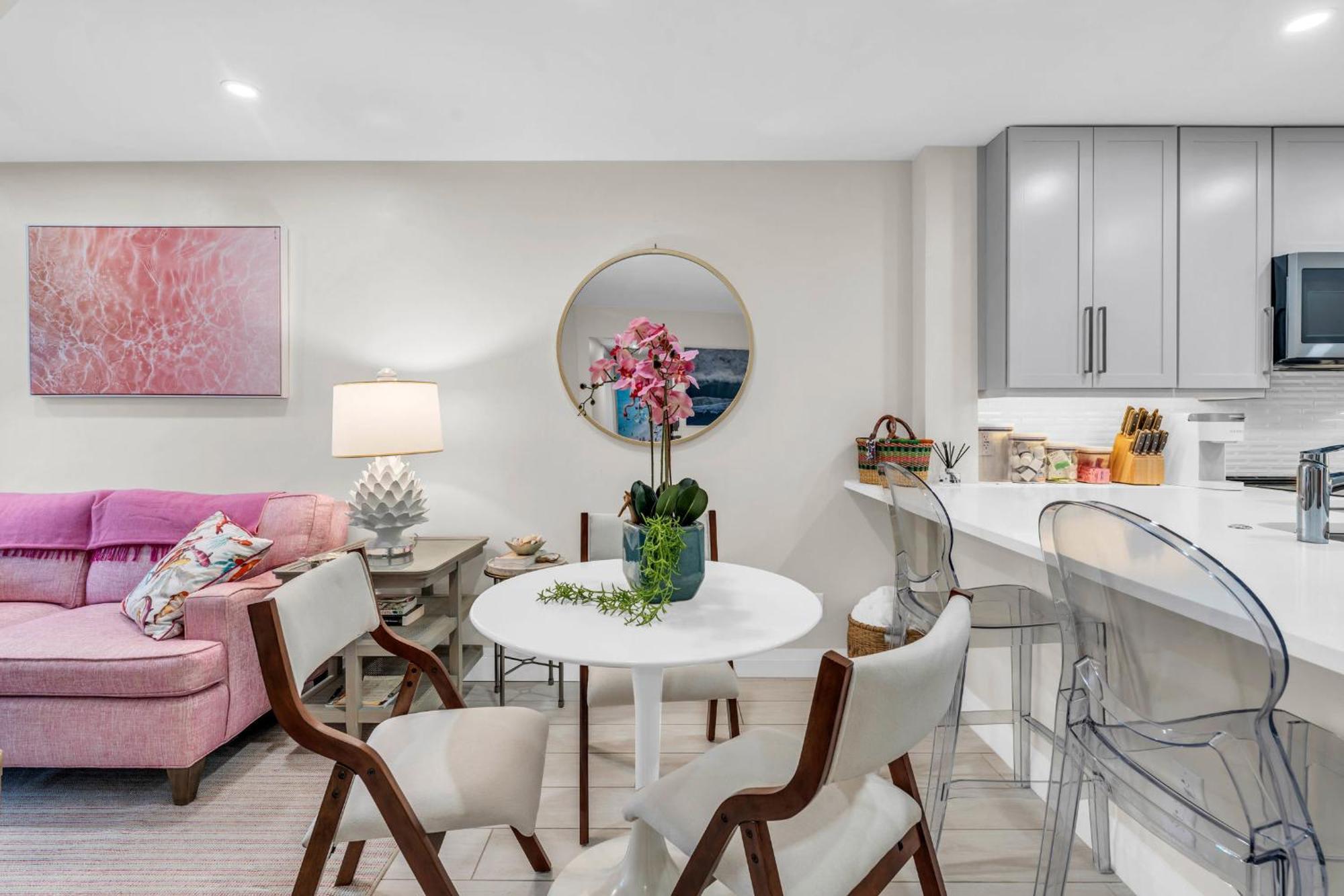 Completely Renovated First Floor Naples