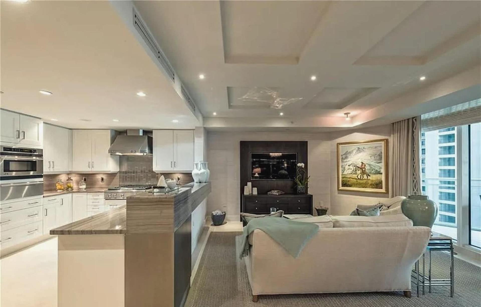Lifestyle Stunning 3 Bedroom Beachfront * Naples