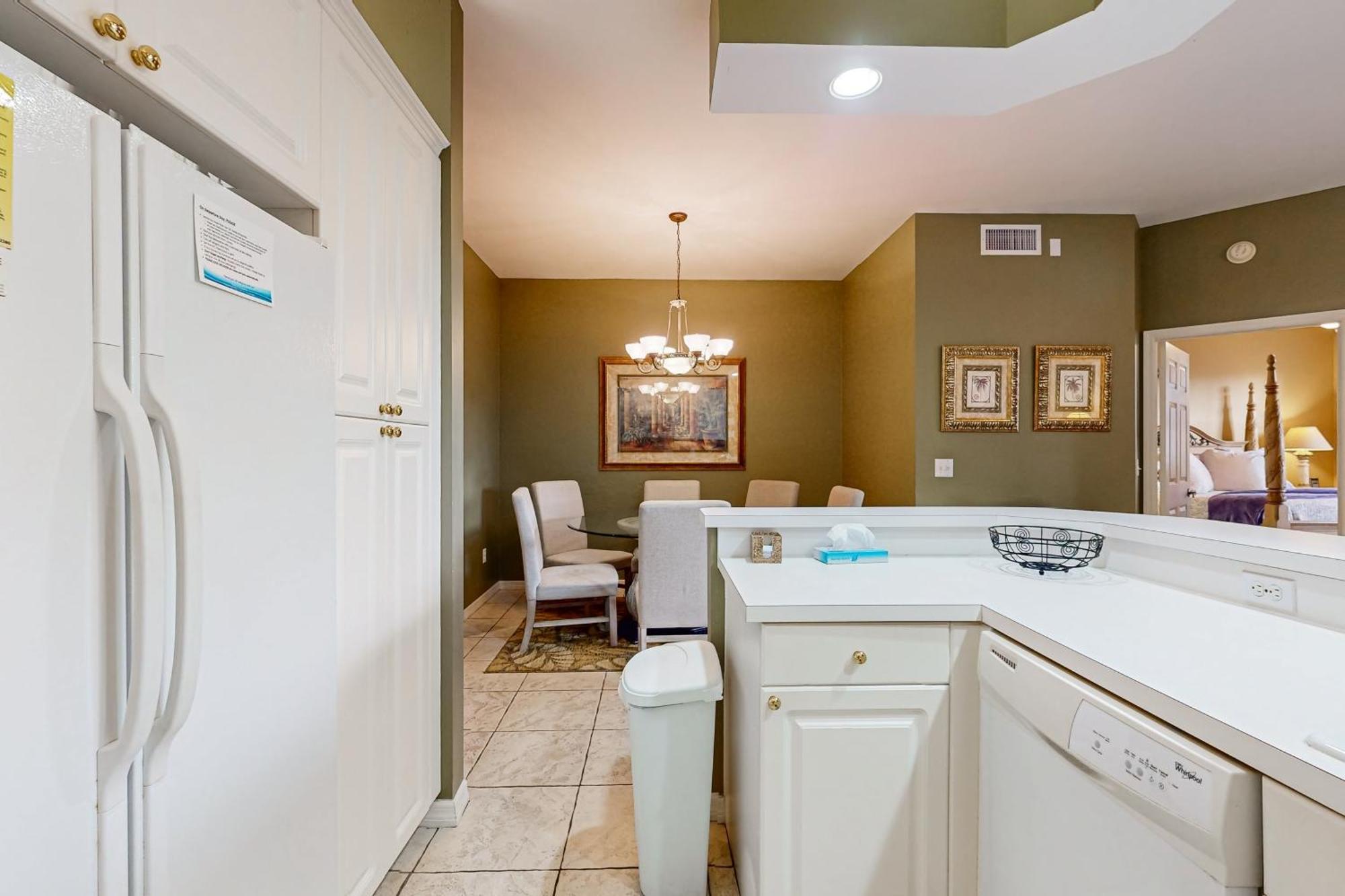 Paradise Palms Apartment