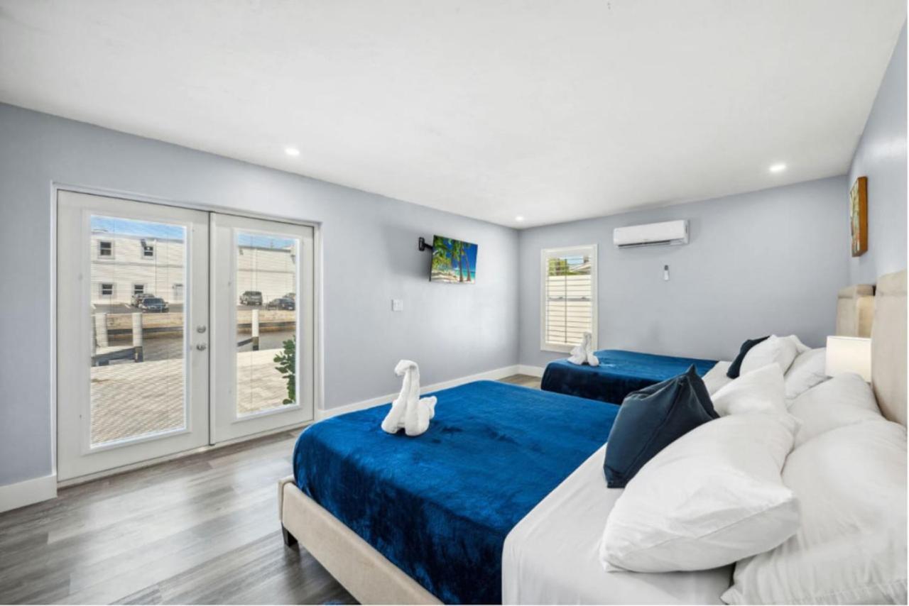 Charming 2bd Waterfront In Holiday home