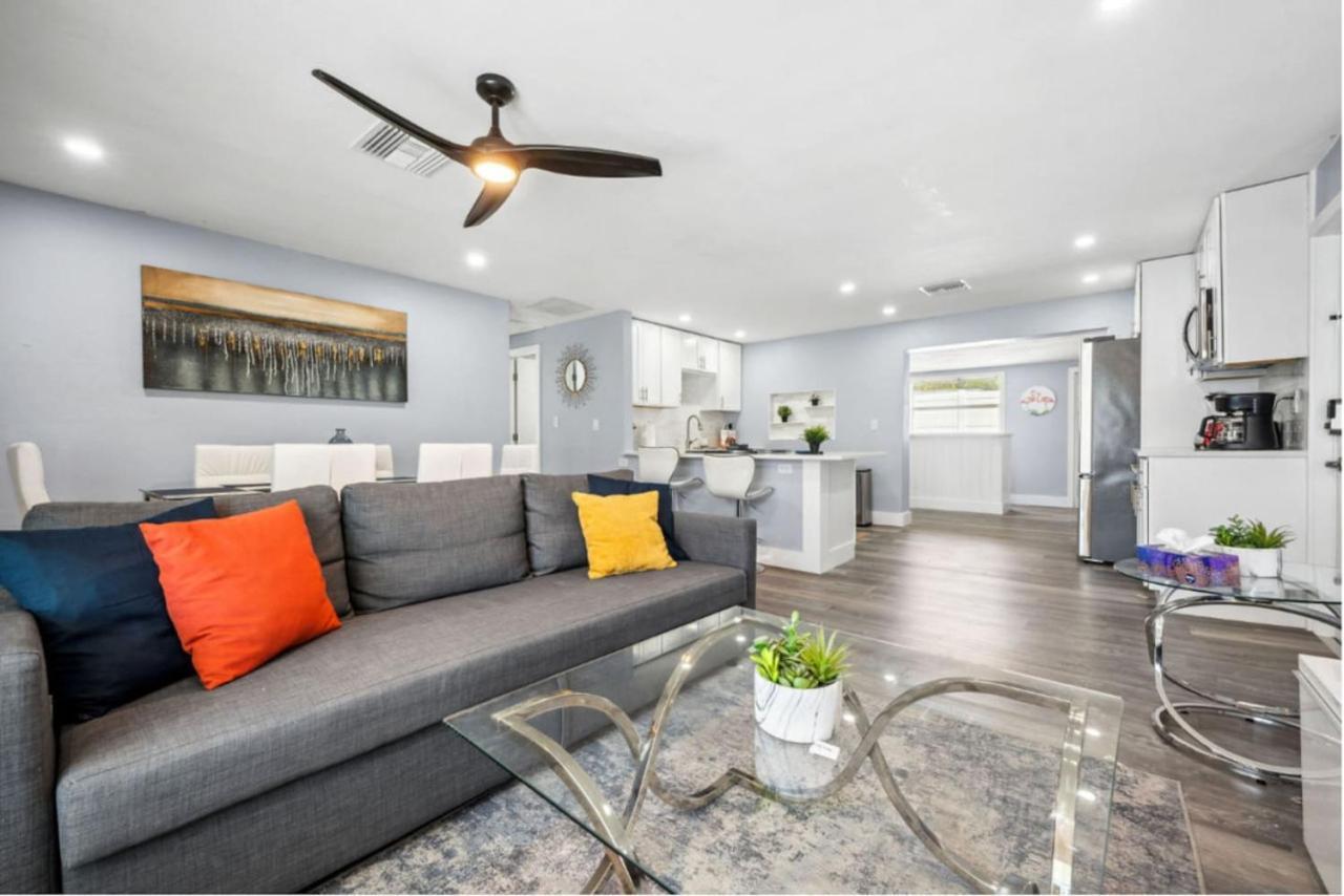 Charming 2bd Waterfront In Holiday home