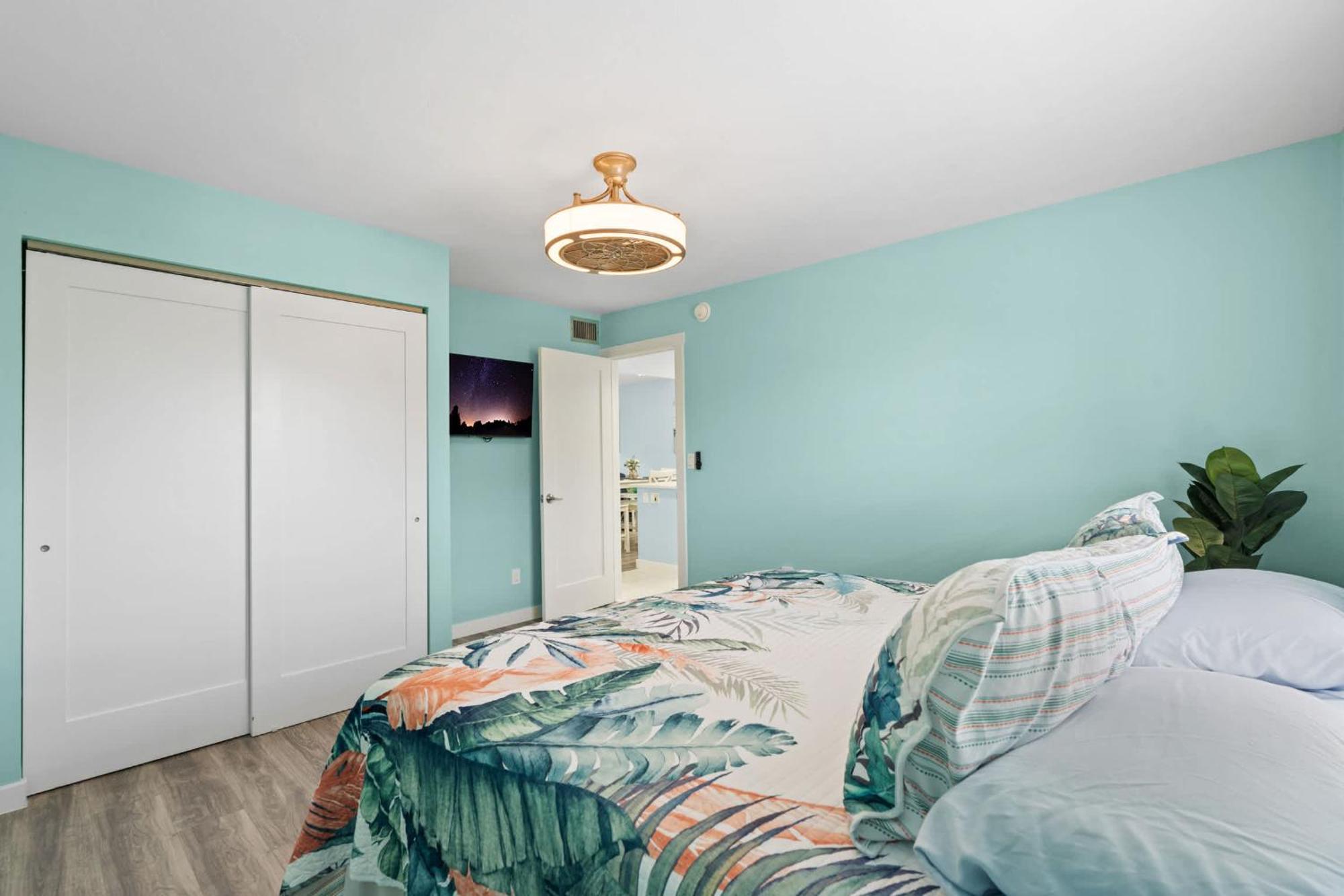 Luxury With Private Lanai Views And Close To The Pool Naples
