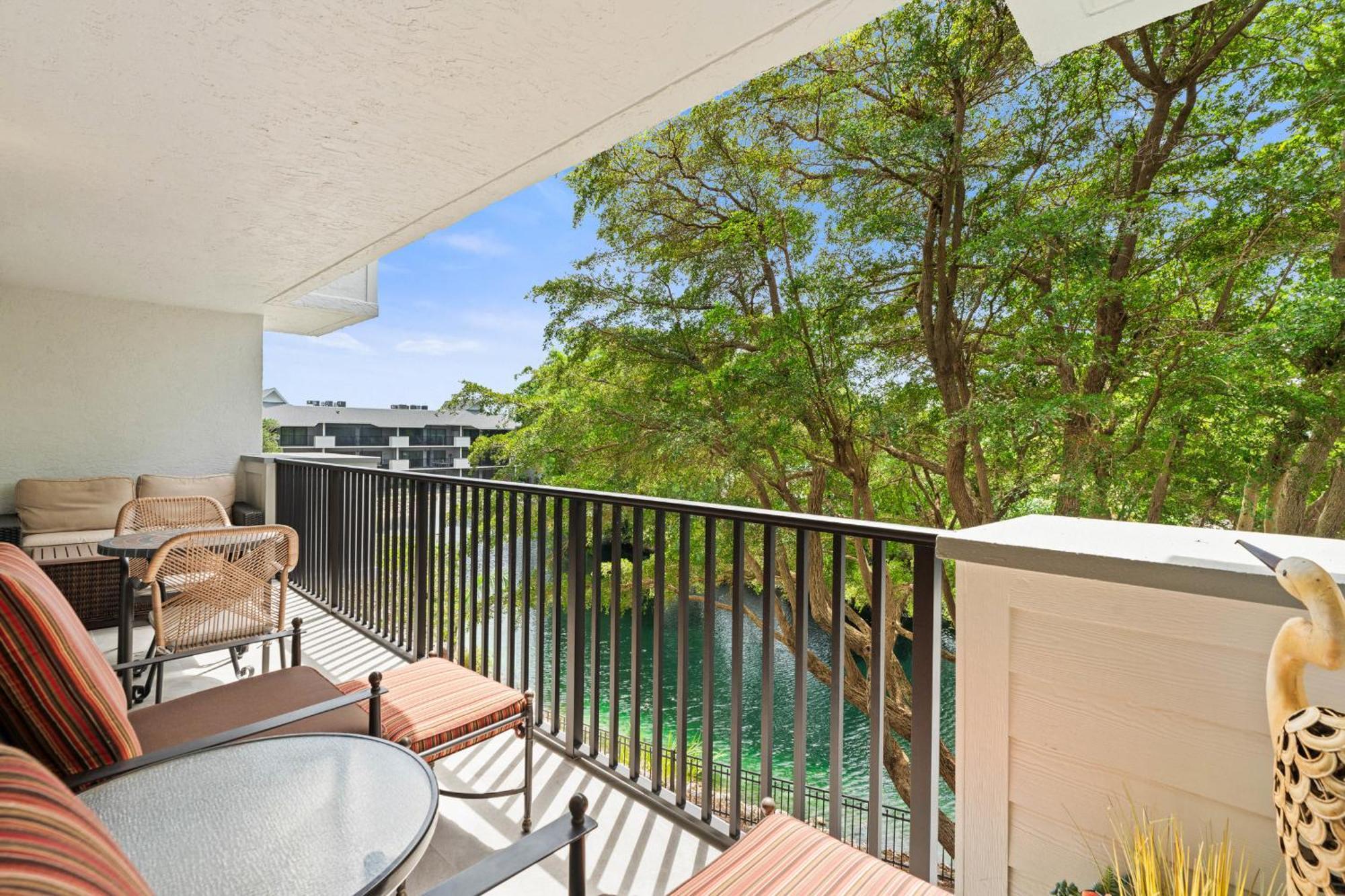 Holiday home Luxury With Private Lanai Views And Close To The Pool