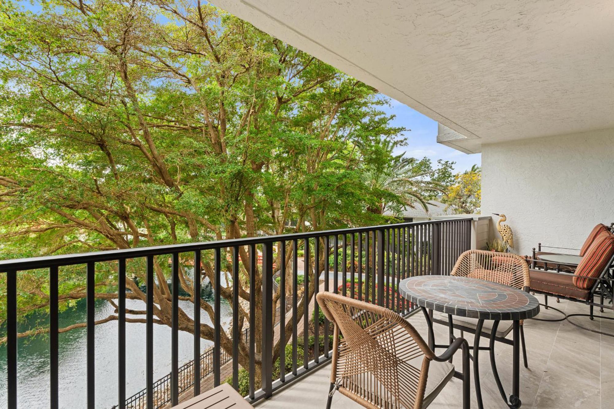 Holiday home Luxury With Private Lanai Views And Close To The Pool Naples