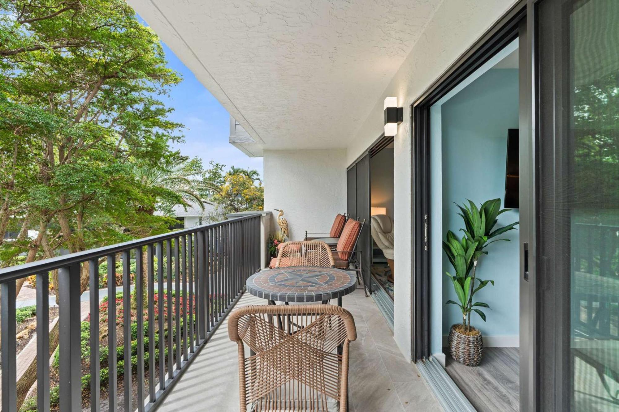 Holiday home Luxury With Private Lanai Views And Close To The Pool Naples