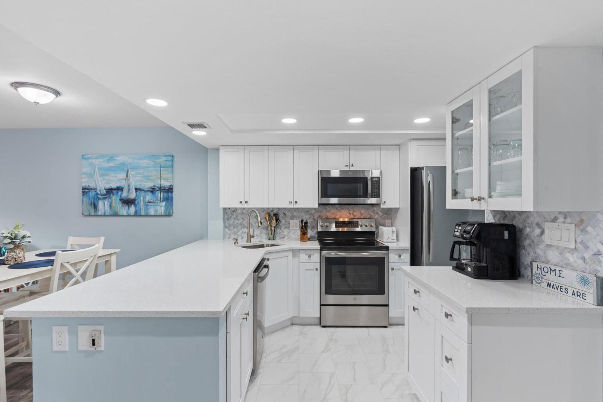 Luxury With Private Lanai Views And Close To The Pool *