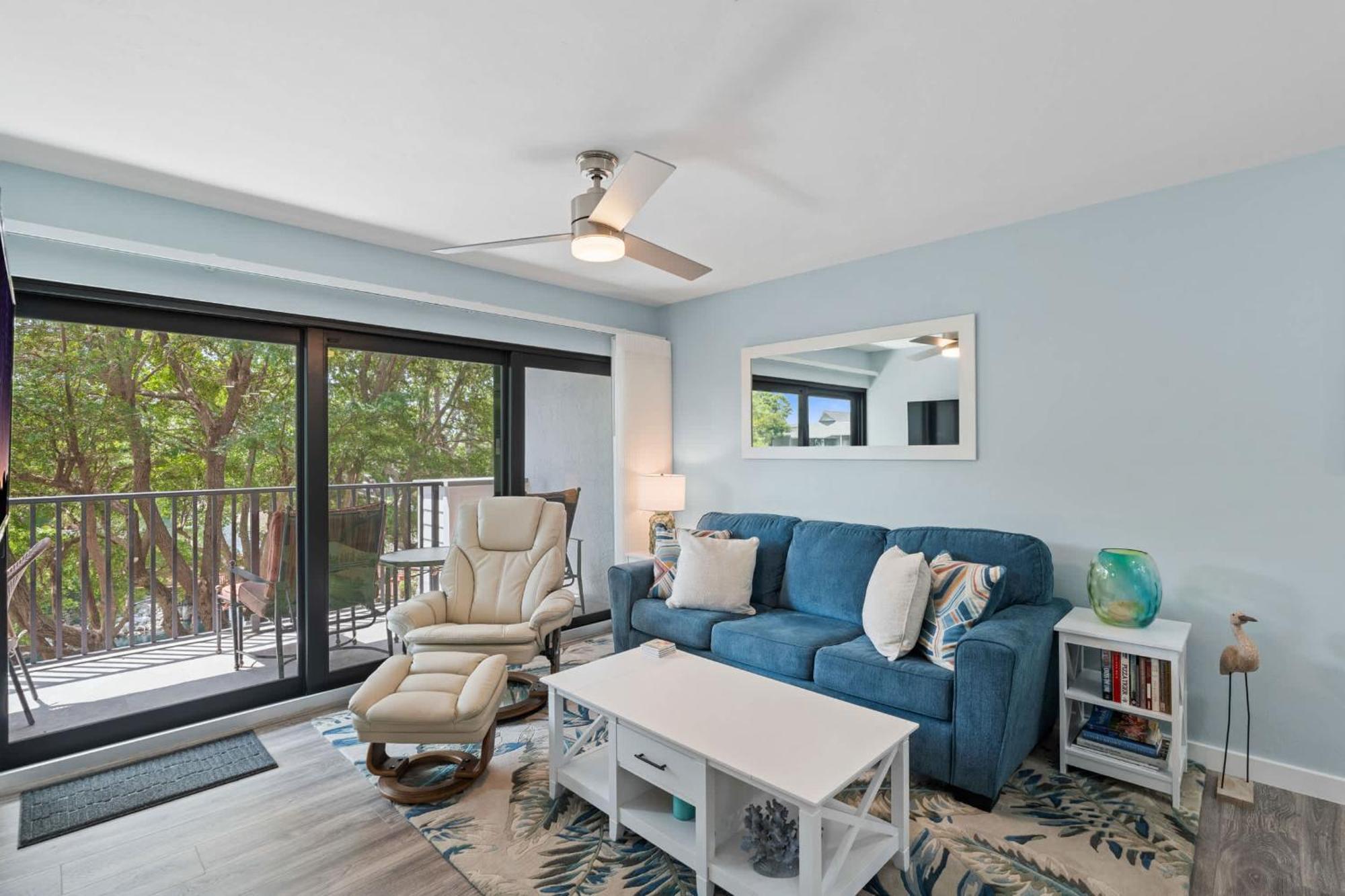 Luxury With Private Lanai Views And Close To The Pool Holiday home *