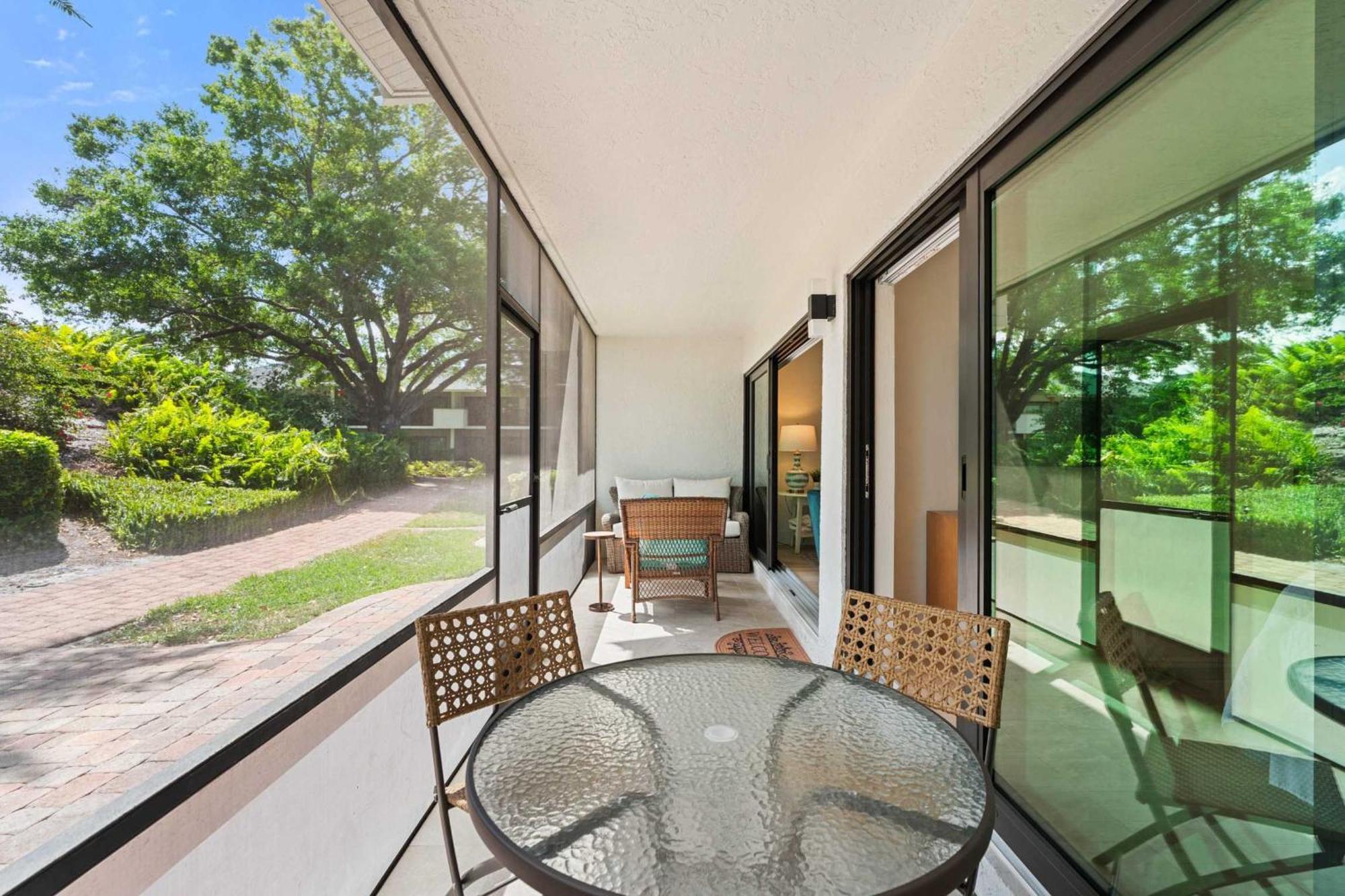 Holiday home Exquisite Luxury First Floor - Easy Walk To Amenities *