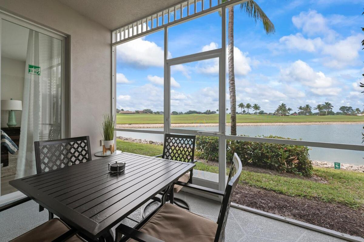 Golf Views With Pool And Amenities * Naples