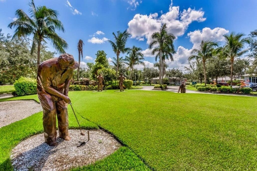 Apartment Golf Views With Pool And Amenities Naples