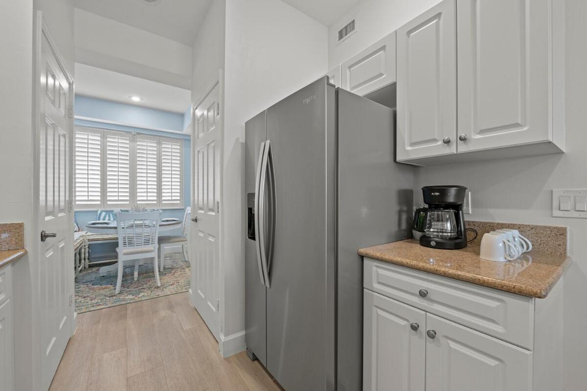 Golf Views With Pool And Amenities