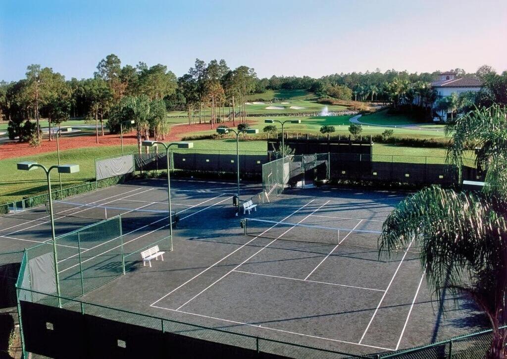 Golf Views With Pool And Amenities * Naples