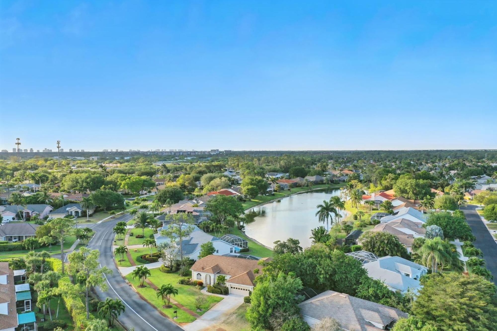 Private Pool Pond Views Bonus Lounge In Gated Community Drive To Dining * Naples
