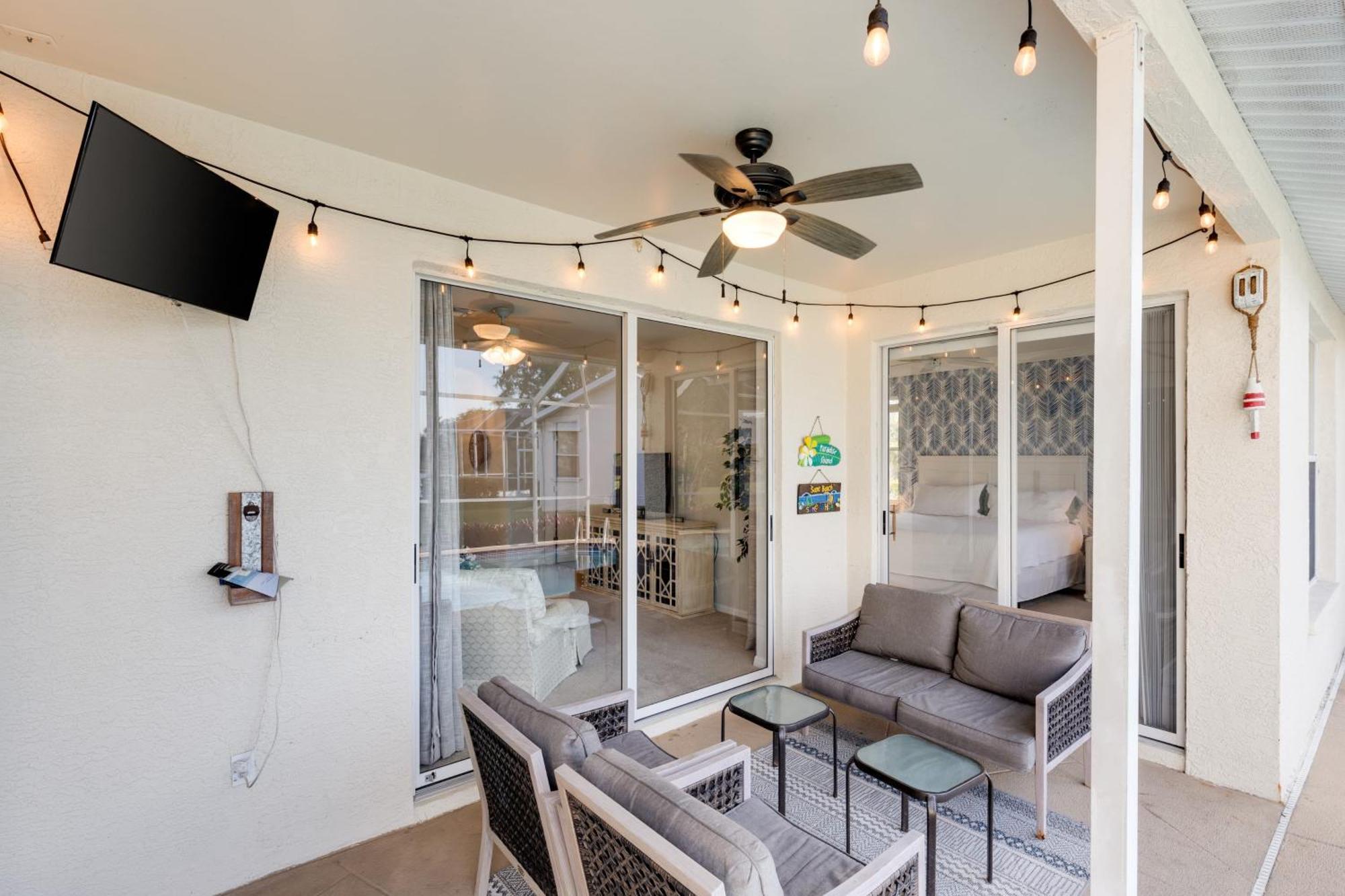 Private Pool Pond Views Bonus Lounge In Gated Community Drive To Dining Naples