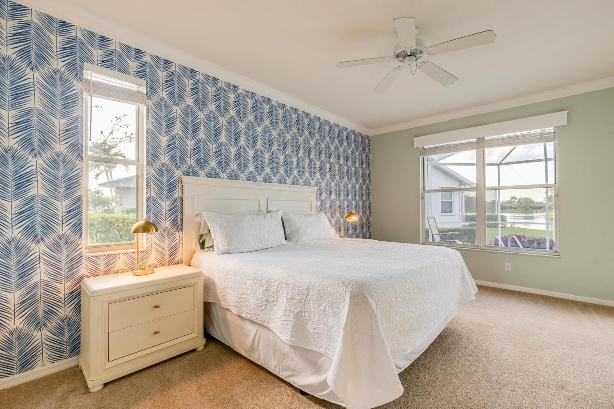 Holiday home Private Pool Pond Views Bonus Lounge In Gated Community Drive To Dining Naples