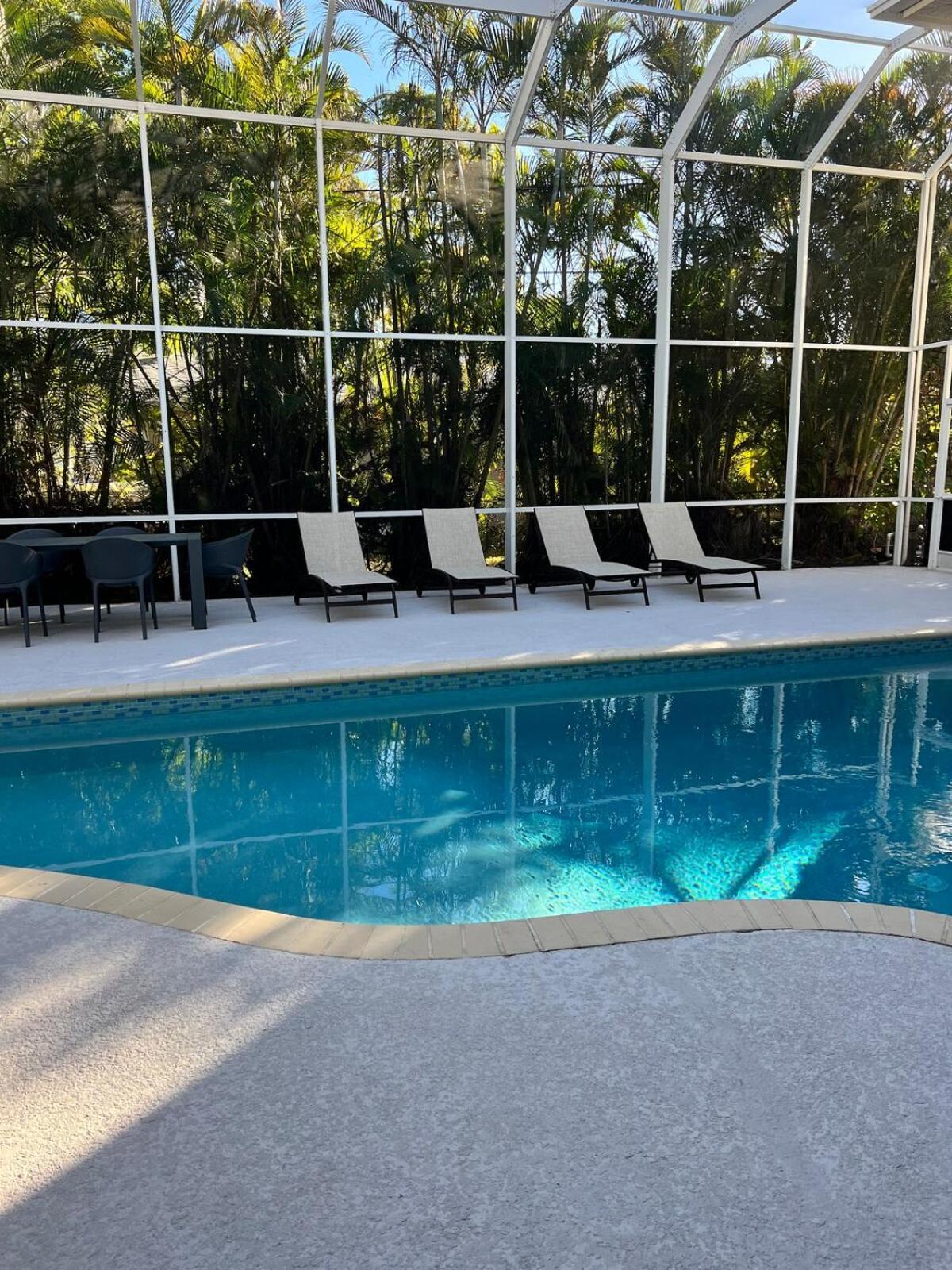 Holiday home 3 Min To With 3 King Ensuites And Private Pool Naples