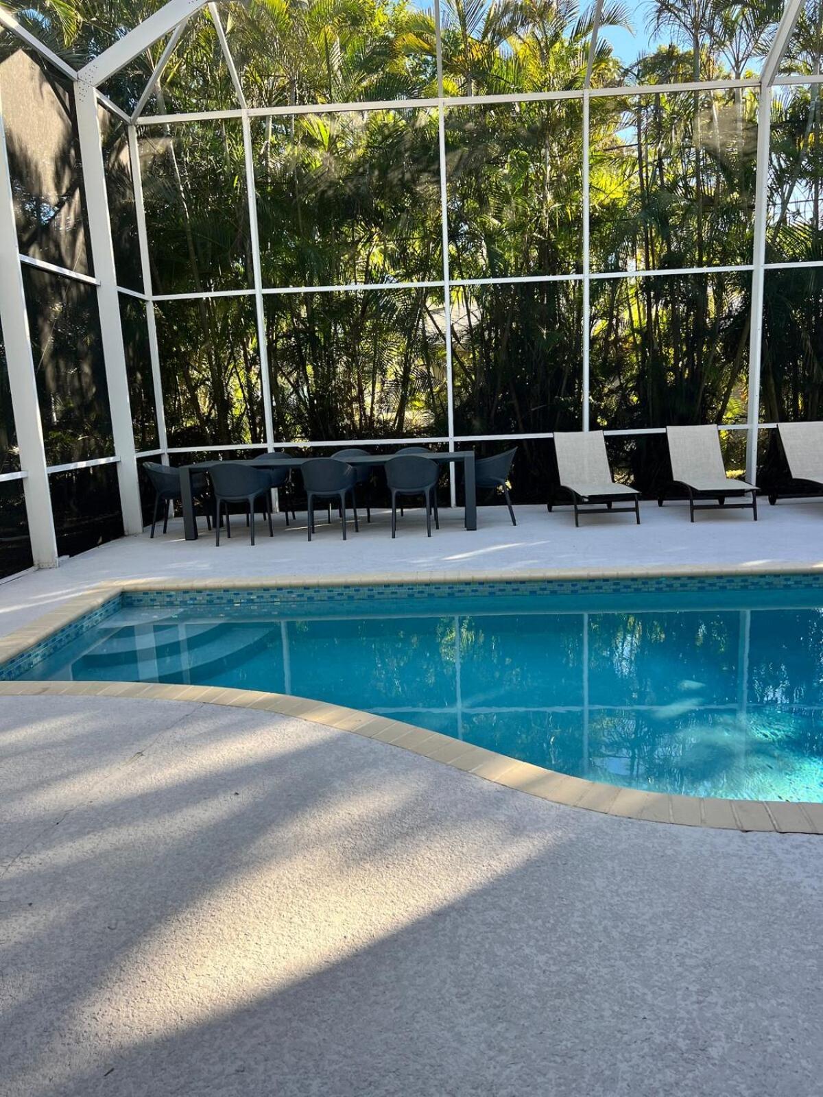 Holiday home 3 Min To With 3 King Ensuites And Private Pool Naples