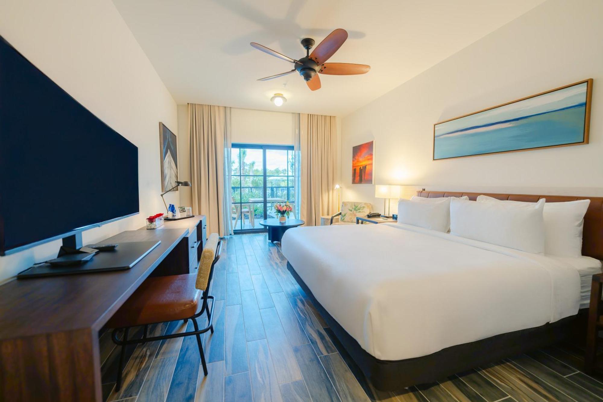 Hotel The Perry Naples