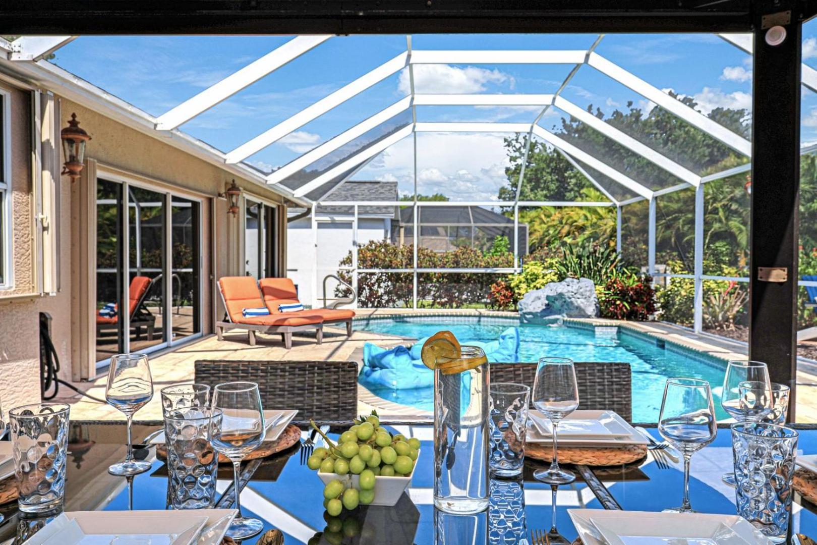 Tropical Paradise By The Sea - Pool & Game Holiday home *