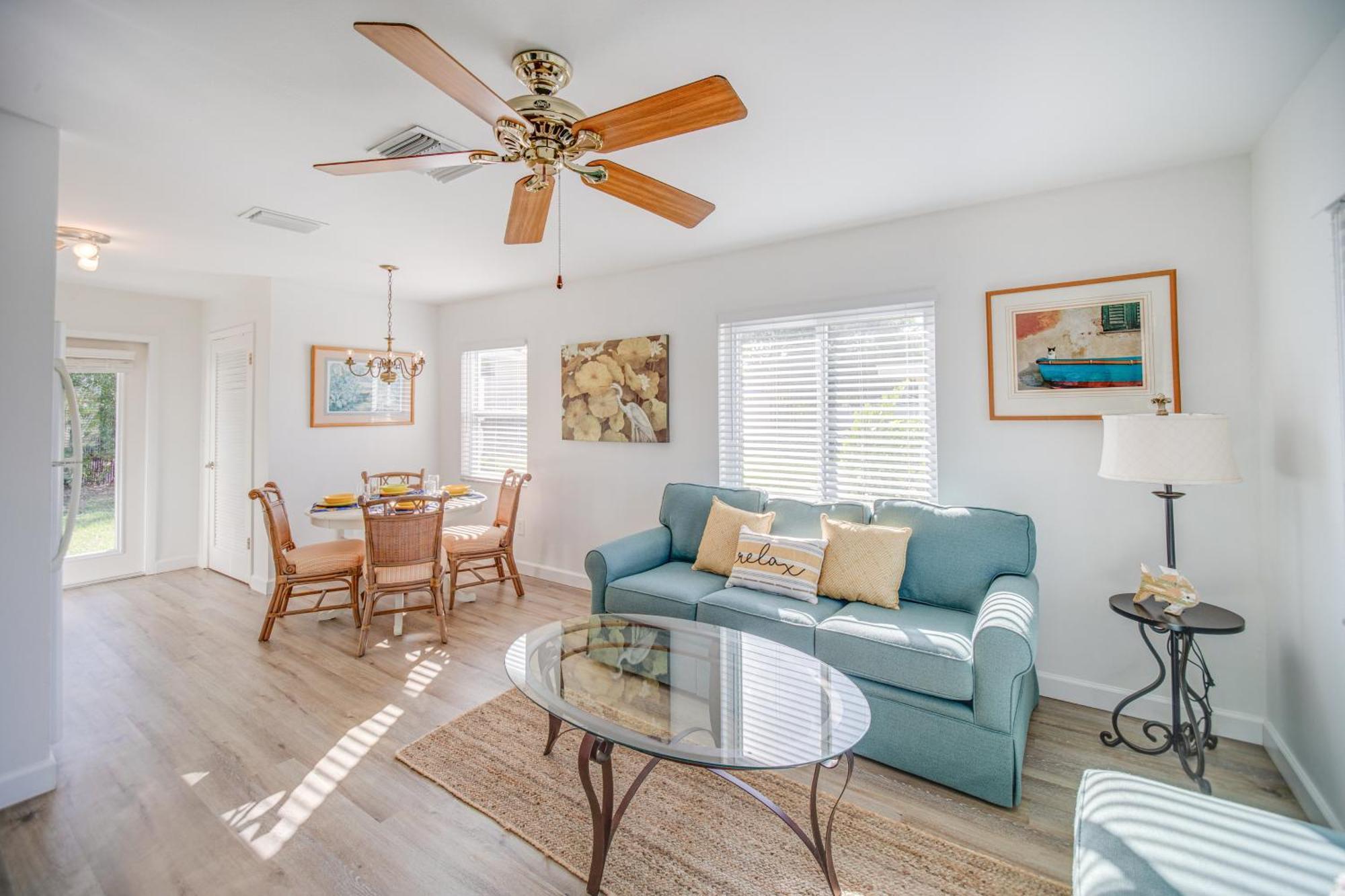 Cozy And Bright Abode With Community Amenities! Apartment