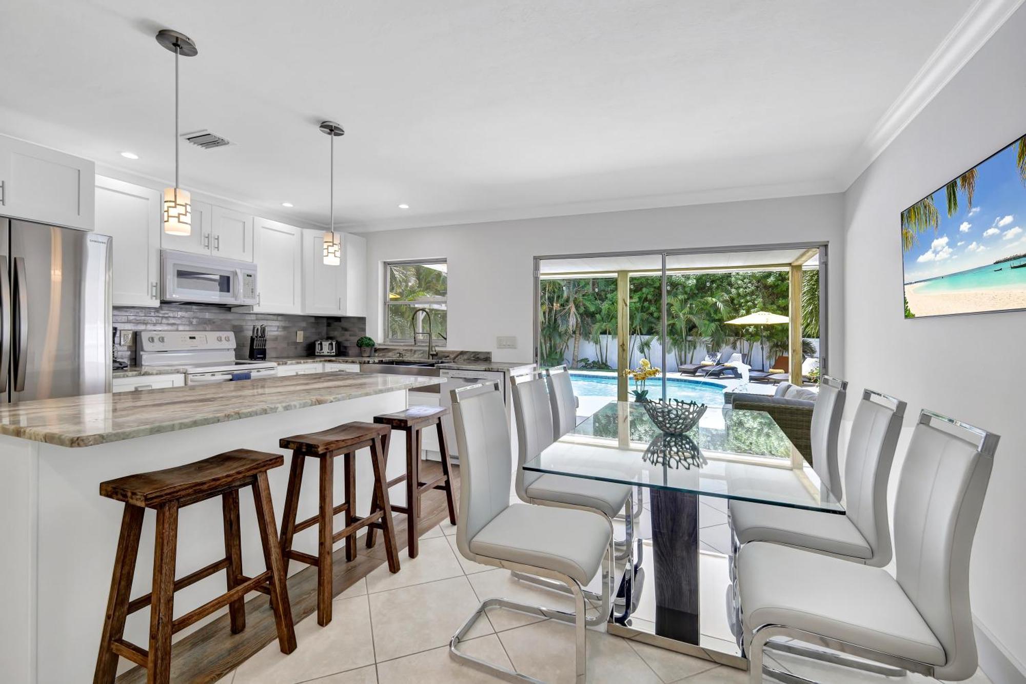 The House! - 1 Mile To Vanderbilt Beach! Southern Exposure, Pool Naples