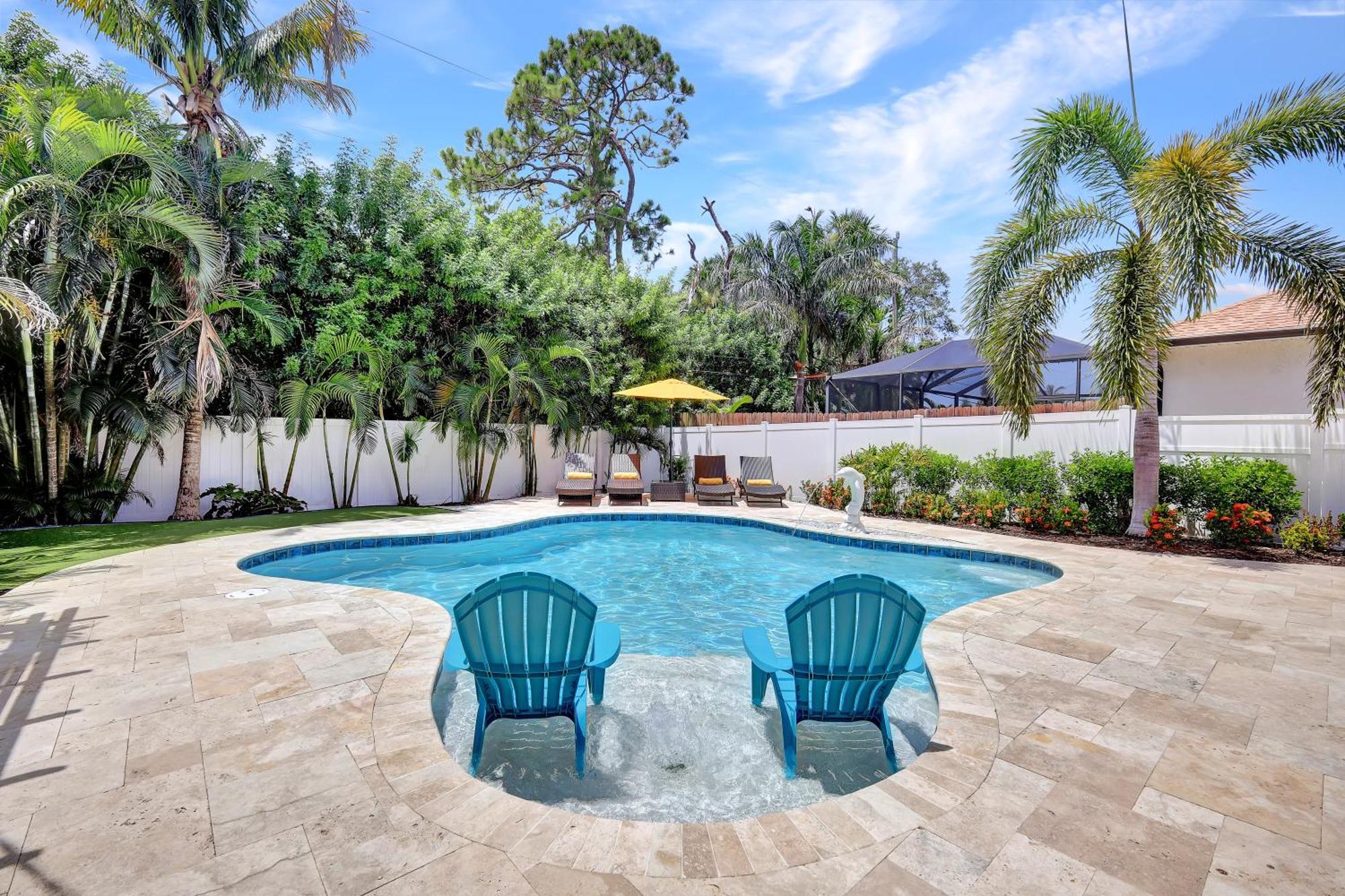Holiday home The House! - 1 Mile To Vanderbilt Beach! Southern Exposure, Pool Naples
