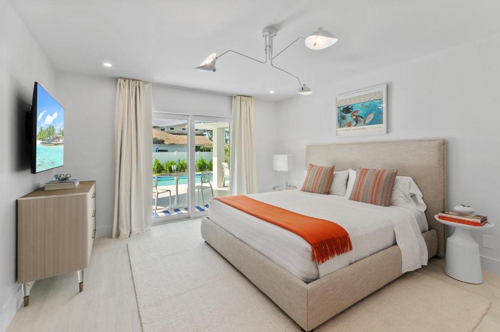 Holiday home New Listing! Escape!