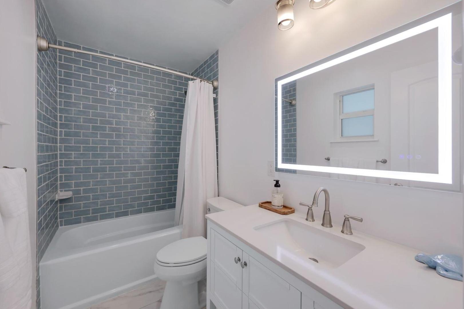 Holiday home Sunsation On The Water! - Walk To Vanderbilt Beach! Salt Water Pool!