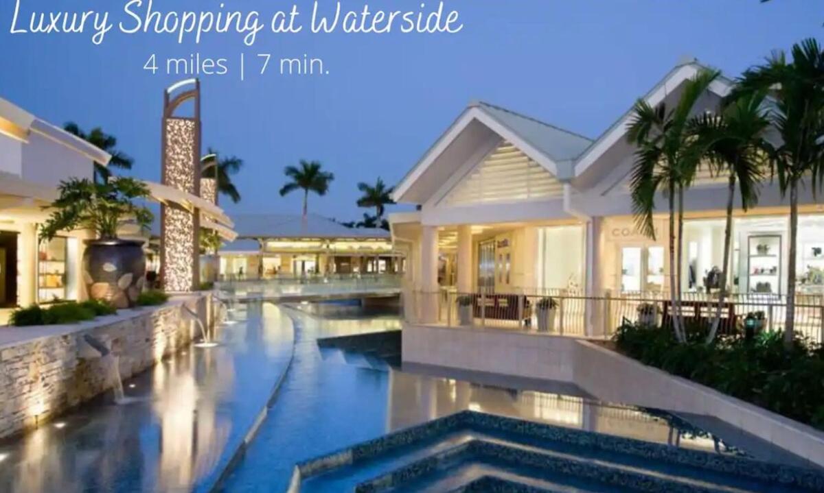 Walk To New Pool- Bathrooms With Oasis Holiday home