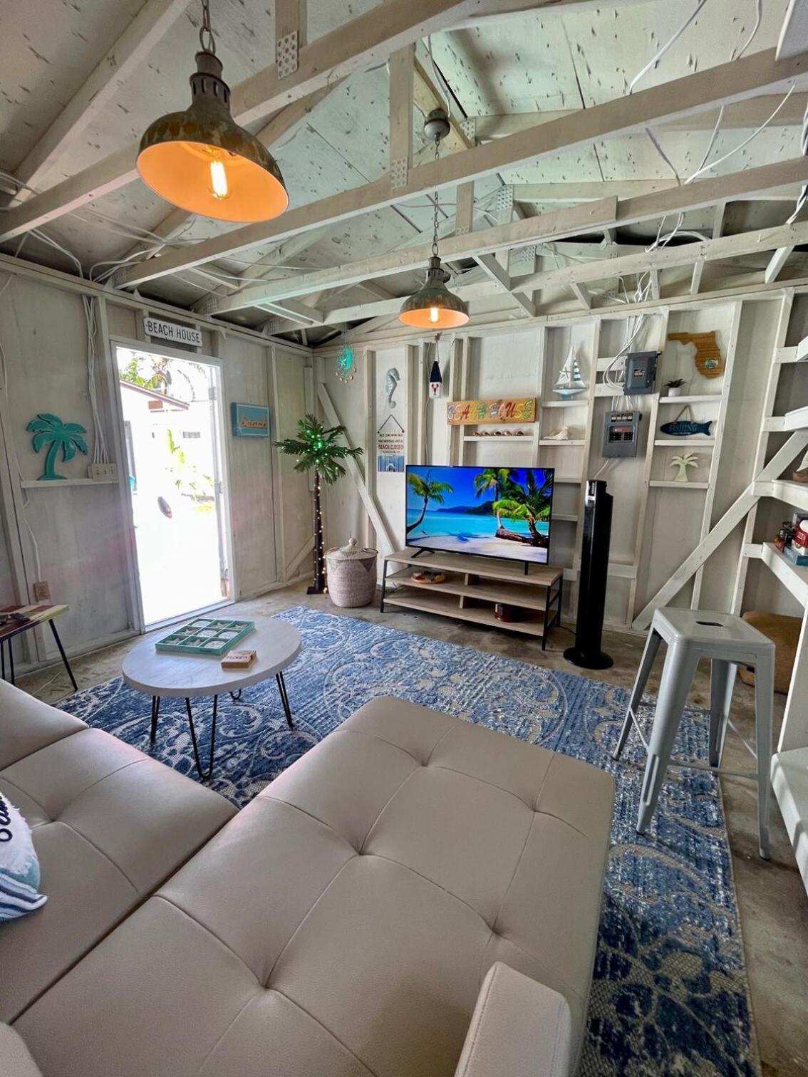 Walk To New Pool- Bathrooms With Oasis Holiday home *