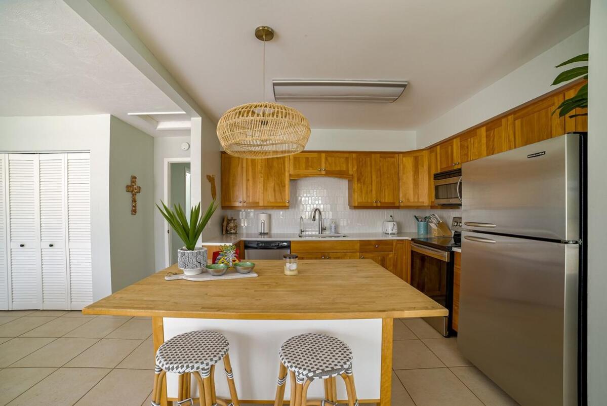 Walk To New Pool- Bathrooms With Oasis * Naples