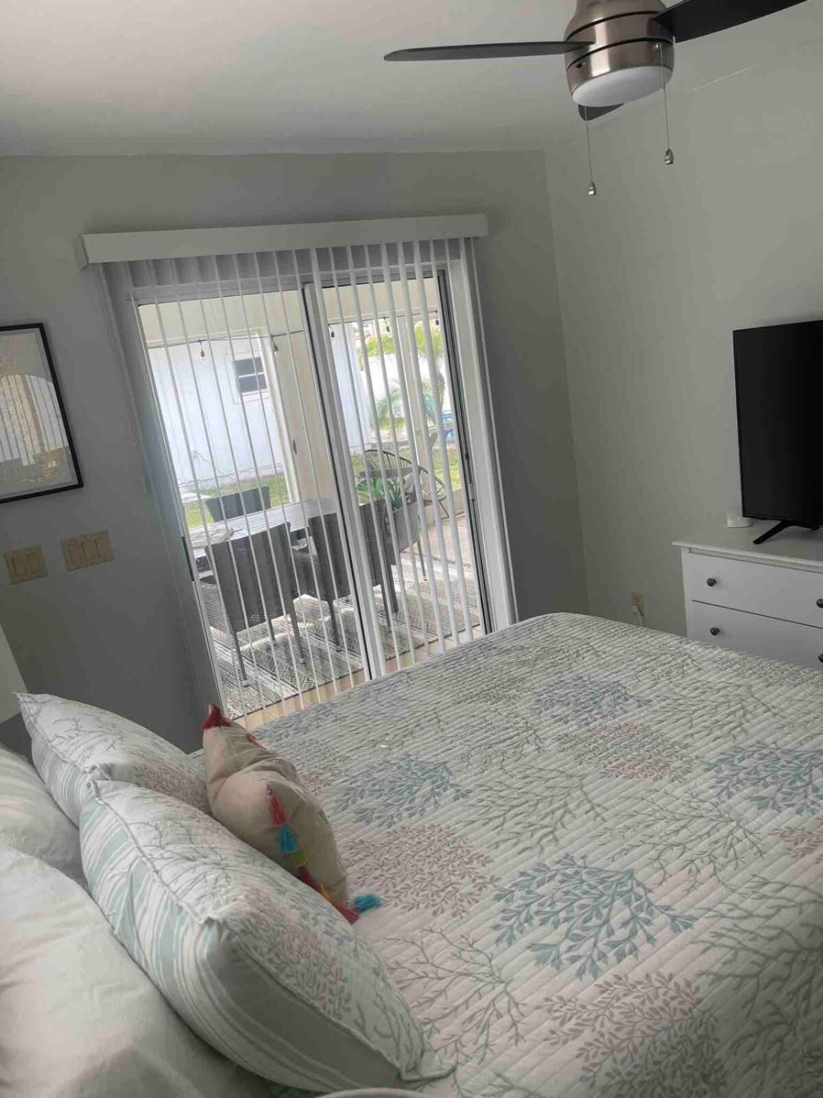 Walk To New Pool- Bathrooms With Oasis Holiday home